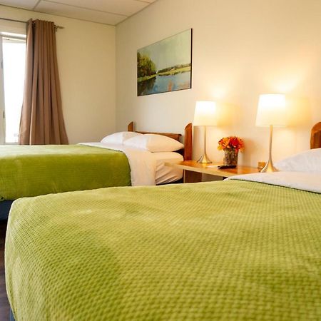Wayside Motel Manitoulin Manitowaning エクステリア 写真