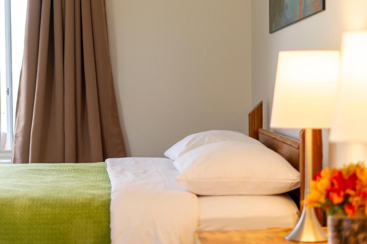 Wayside Motel Manitoulin Manitowaning エクステリア 写真