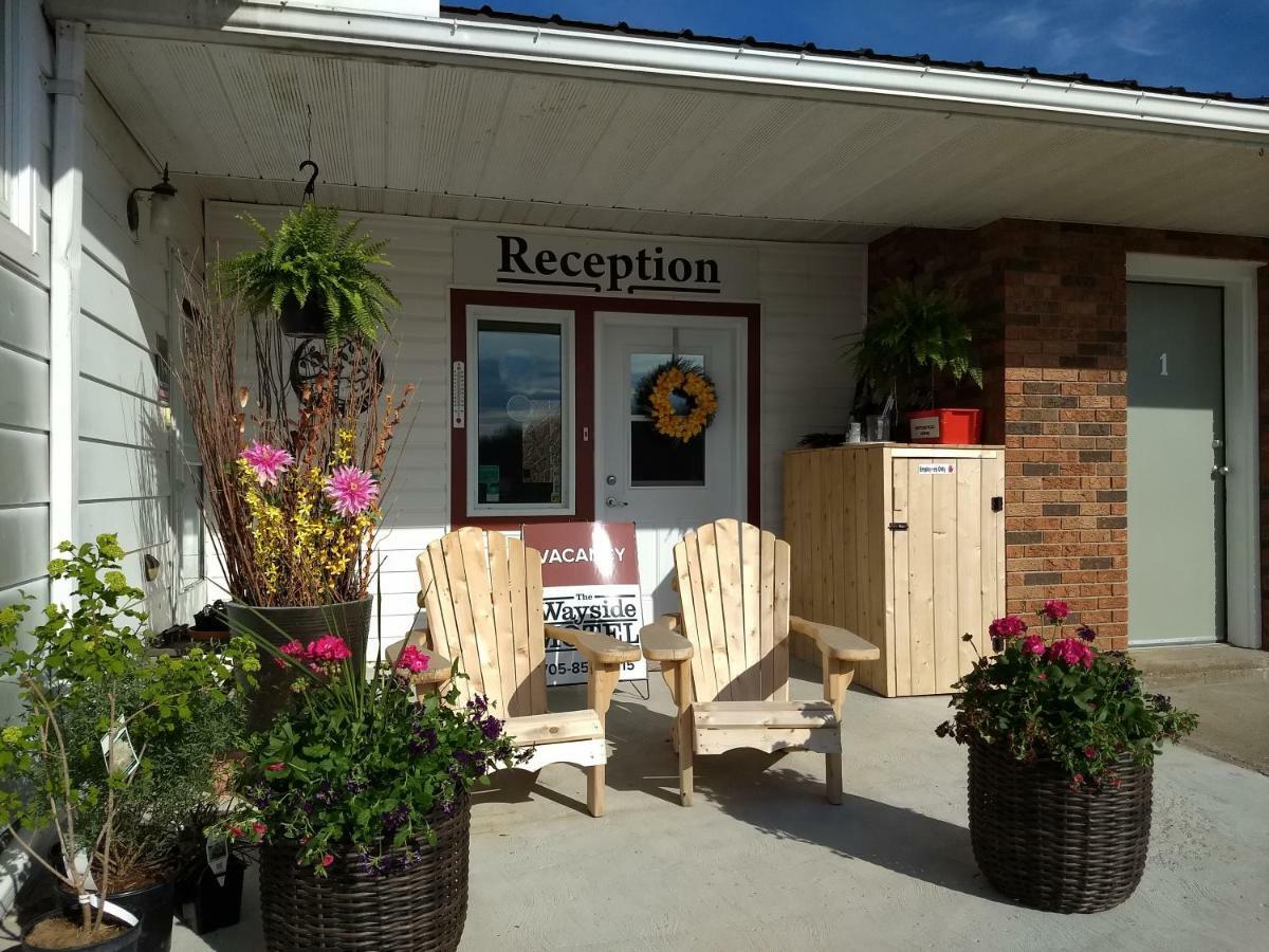 Wayside Motel Manitoulin Manitowaning エクステリア 写真