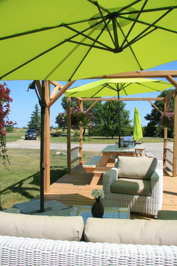 Wayside Motel Manitoulin Manitowaning エクステリア 写真